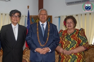 Ambassador with the head of state