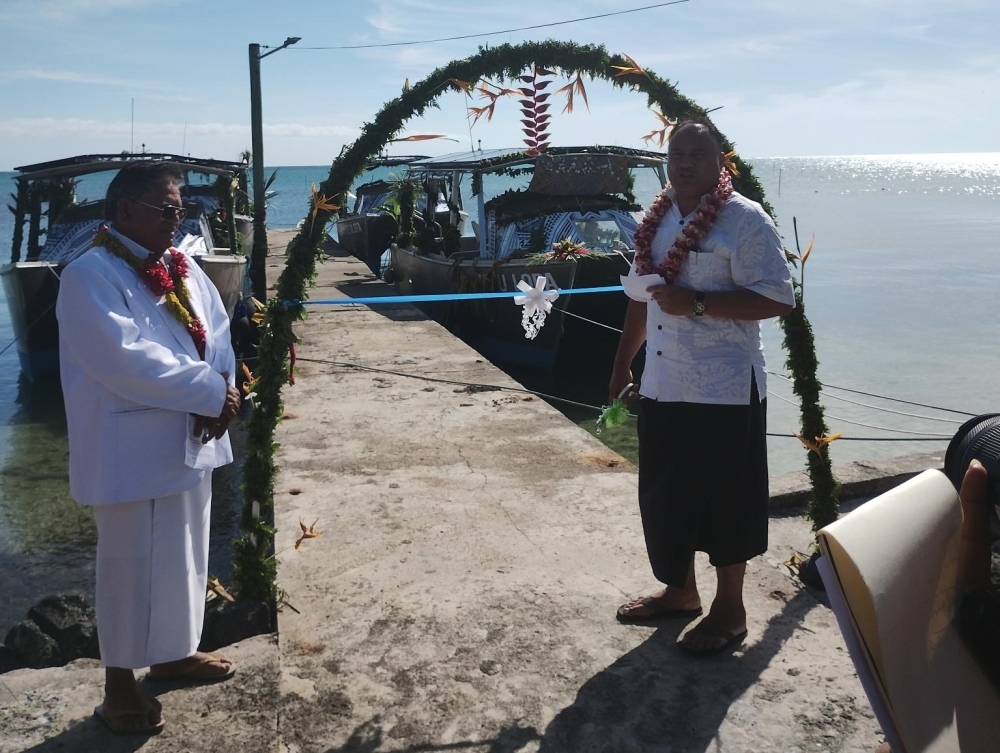 Donation ceremony in Manono island